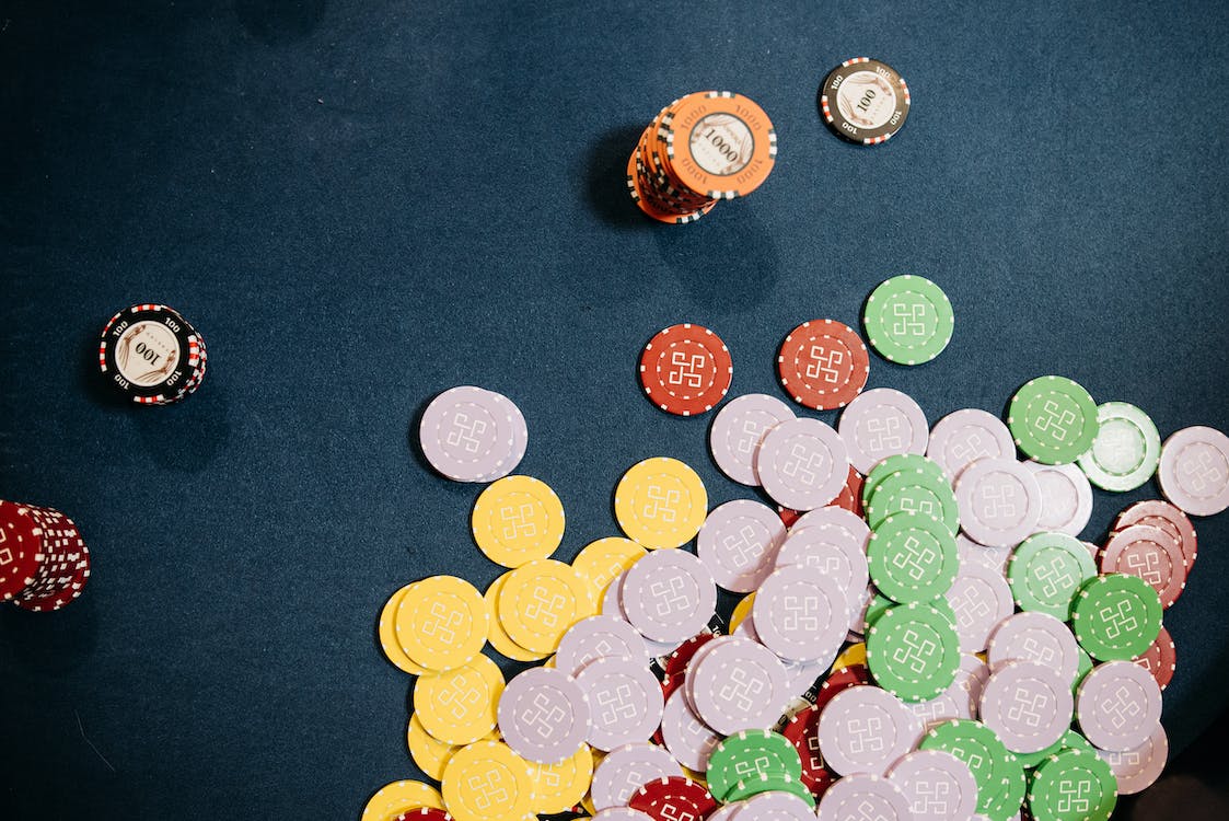 Standard Terms You Should Know When Playing Poker for the First Time